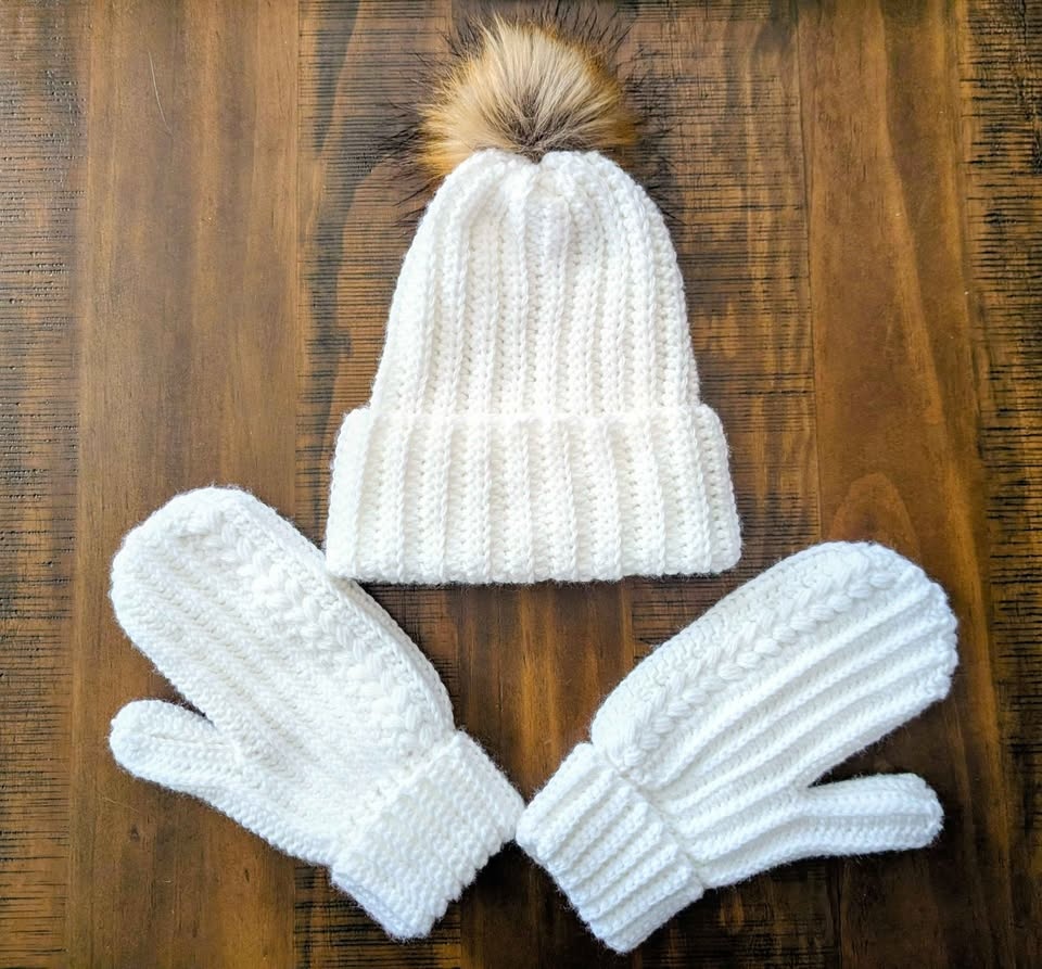 Toque & Mitts Set