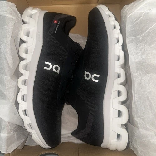 On Cloud Cloudflow 4 Black/white Men's Size 10