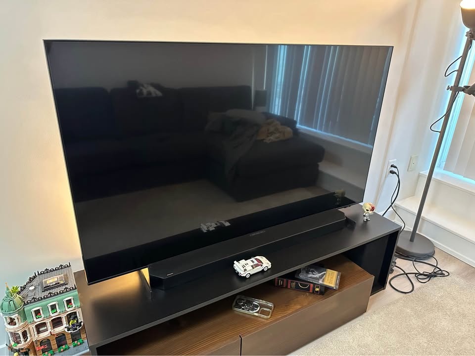 Samsung 65 inch 4K Smart TV - photo 2