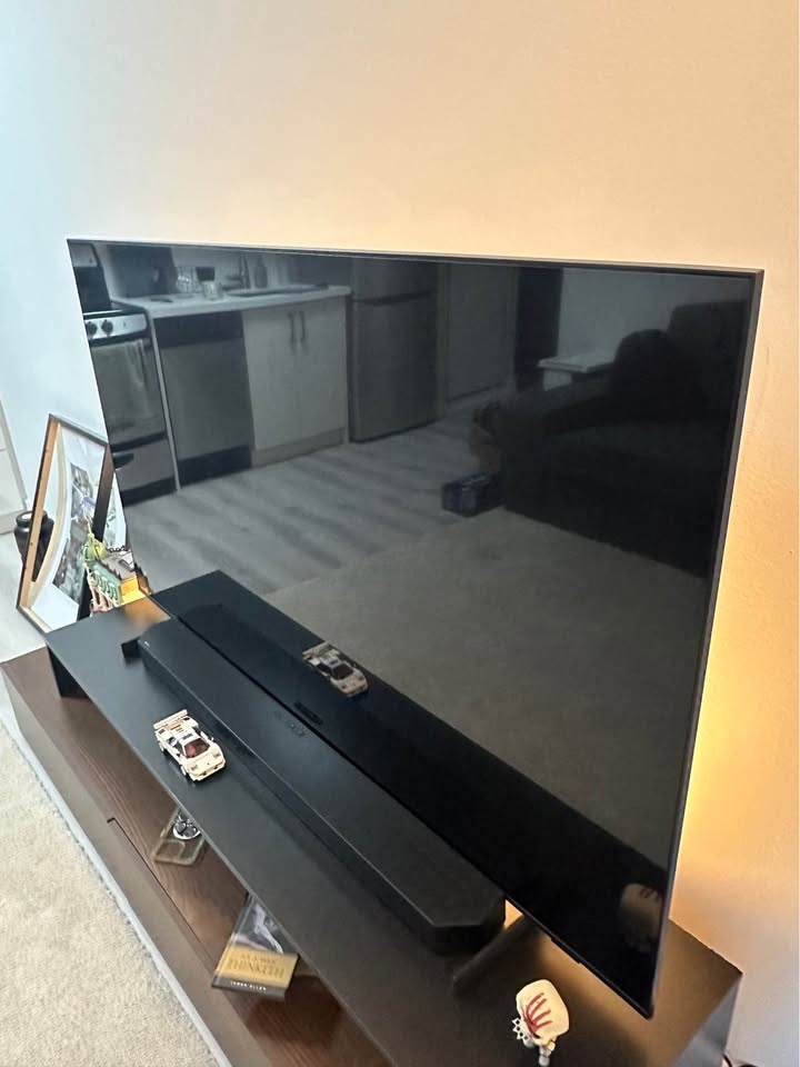 Samsung 65 inch 4K Smart TV - photo 3