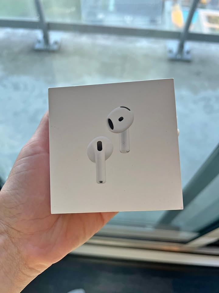 AirPods 4 with Active Noise Cancellation - Brand New Unopened