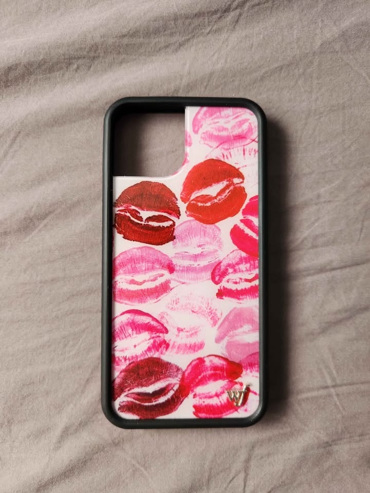 WildFlower Kensington iPhone 15 Pro Case - Brand New - photo 4