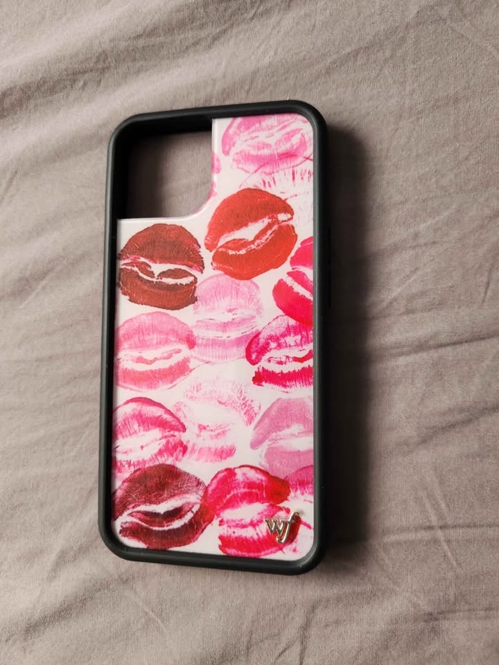 WildFlower Kensington iPhone 15 Pro Case - Brand New - photo 5