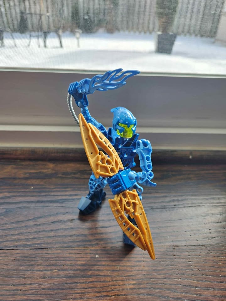 Lego Bionicle 8975 Agori - Complete set NO instructions!
