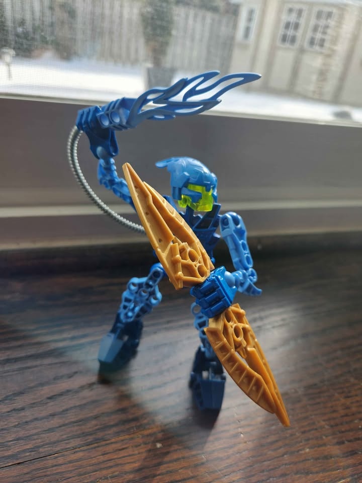 Lego Bionicle 8975 Agori - Complete set NO instructions! - photo 3