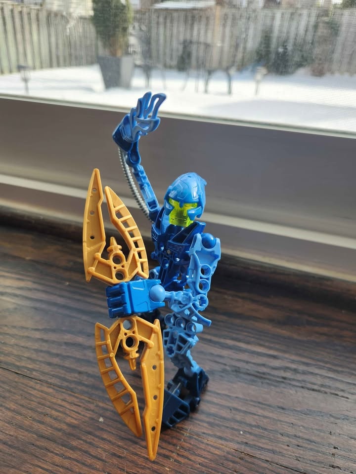 Lego Bionicle 8975 Agori - Complete set NO instructions! - photo 4