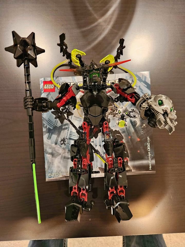 Lego Hero Factory 6203 - Used Like New!