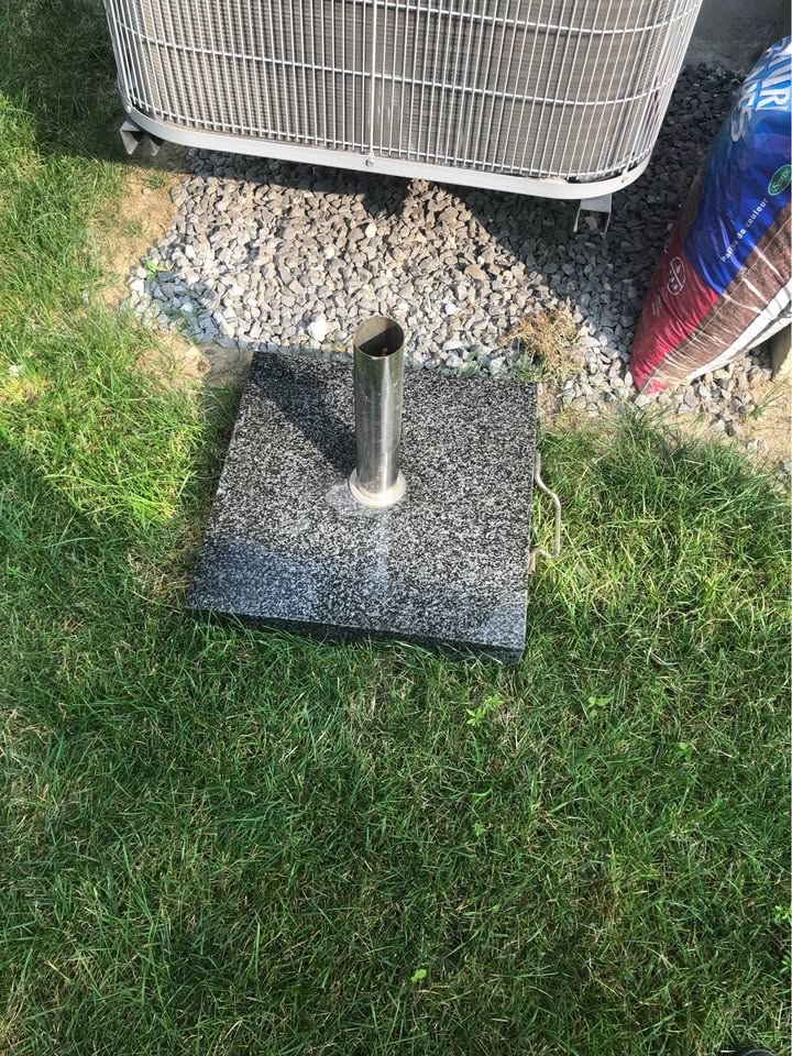 Outdoor Umbrella + Heavy Umbrella Stand - Used - photo 2