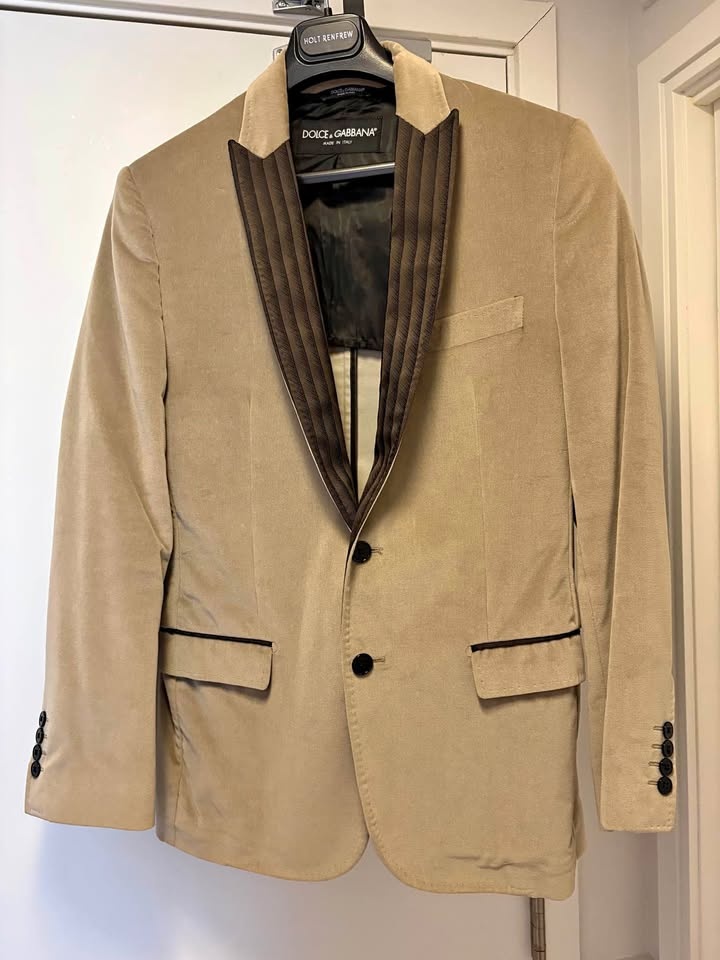 Dolce & Gabbana Beige Velvet Tuxedo Blazer - Sz 48 IT (Small)