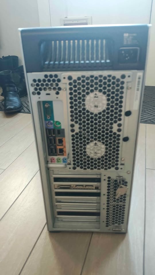 HP Z800 Workstation - photo 3