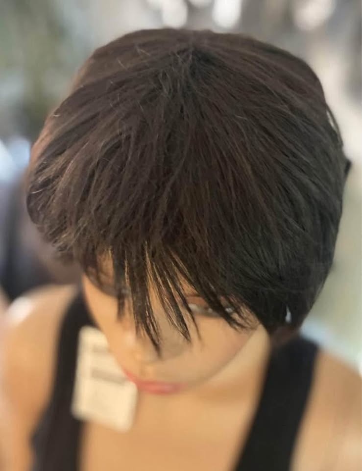 NWT: Short Layered Black Synthetic Wig (2145/6) - photo 5