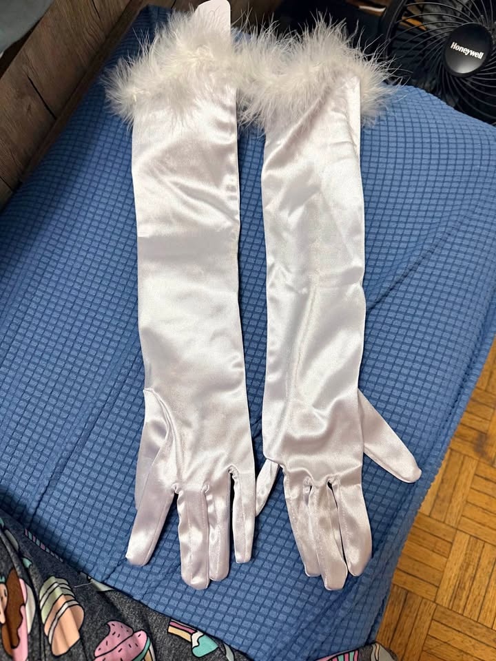 Bridal white gloves