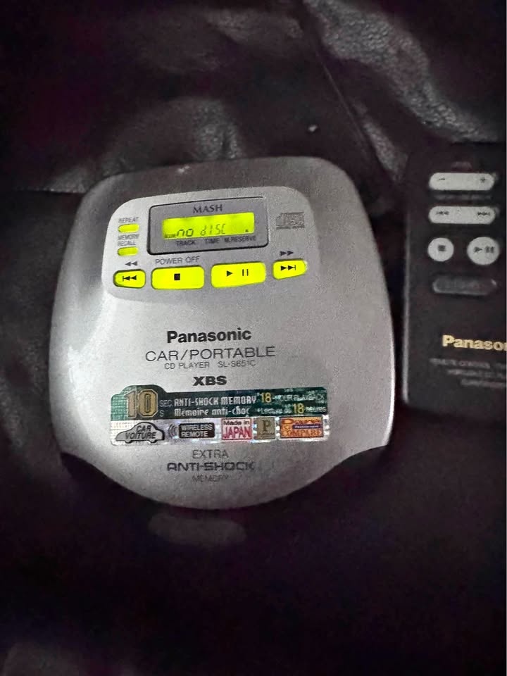 Vintage Panasonic Discman – XBS / Anti-Shock – Complete Set