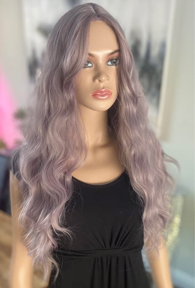 NWOT Icy Lilac Purple Synthetic Wig w Bangs 2250 - photo 3