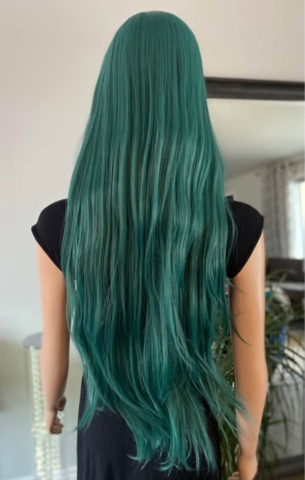 NWT: 30” Long Straight Green Synthetic Wig w Bangs 2244 - photo 2
