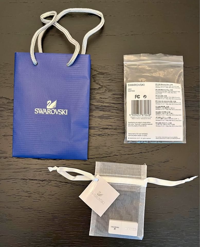 Swarovski USB Memory Key, 8 GB - Brand New 🧡