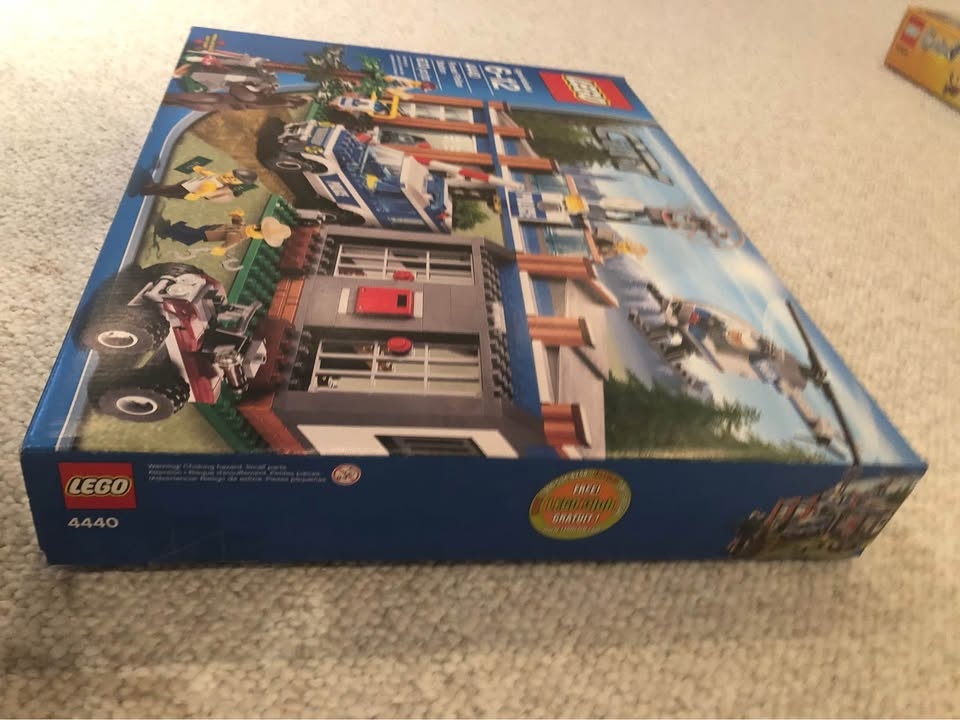 Lego City Forest Police Station - Used Like New - photo 4