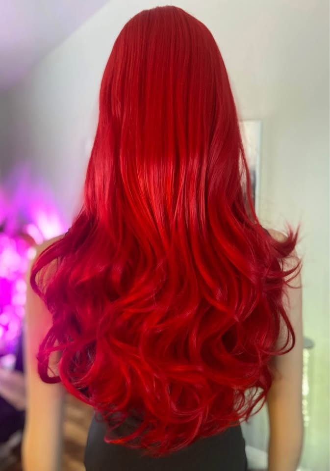 NWT: 26” Long Wavy Layered Bright Red Synthetic Wig 2263 - photo 3