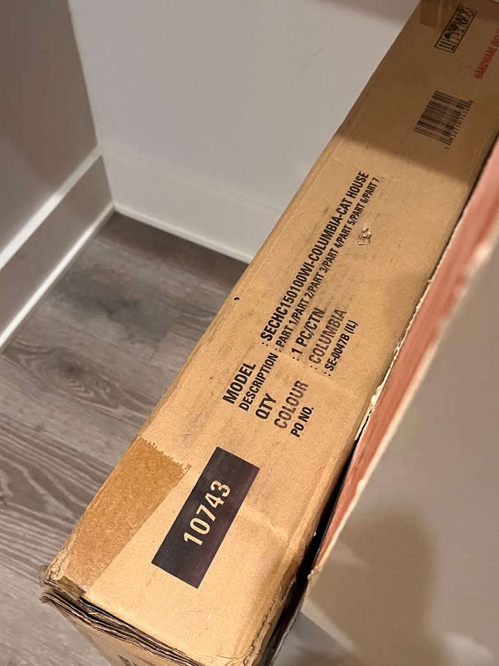 NEW IN BOX Baxton Studio Cat Litter Box House / Side Table - photo 4