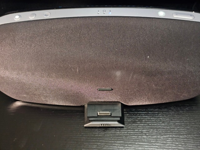 JBL OnBeat Venue Speaker Dock - Power Supply Included - photo 2