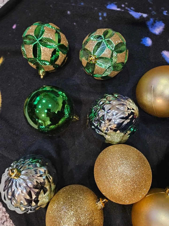 13 Shatter-Resistant Ornaments Brand New - photo 4