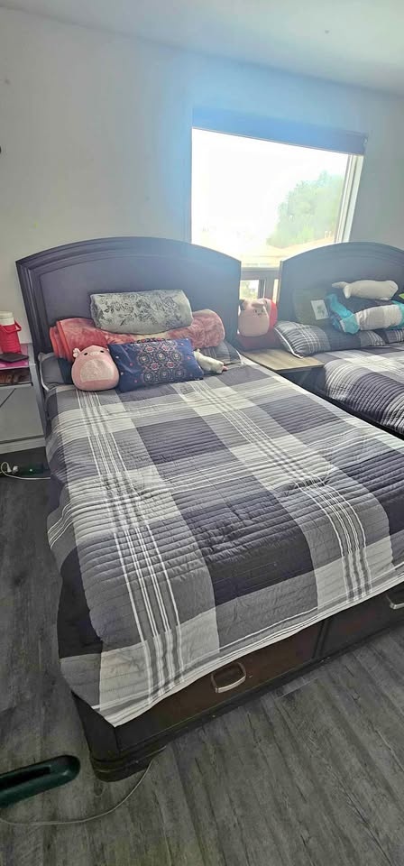 Moving Sale: Selling A Queen Size Bed
