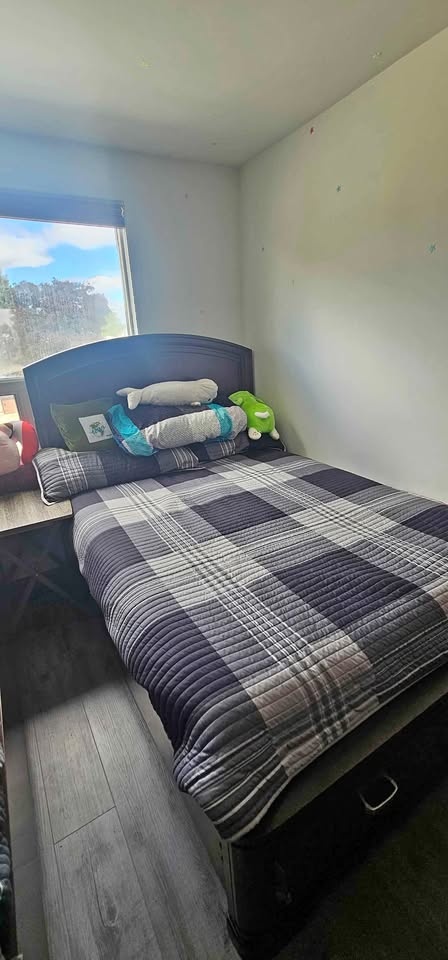 Moving Sale: Selling A Queen Size Bed