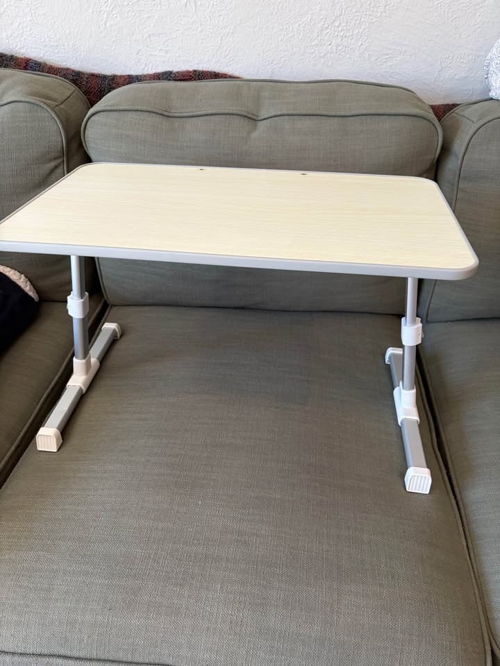 Small adjustable desk - photo 4