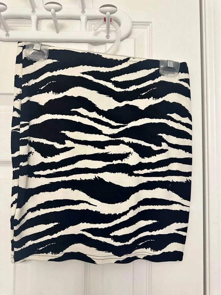 Zebra Skirt thumbnail