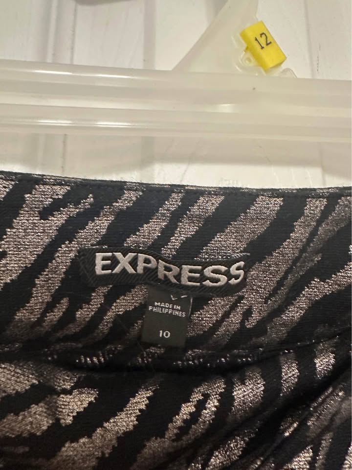 Black and Gold Skirt - photo 2