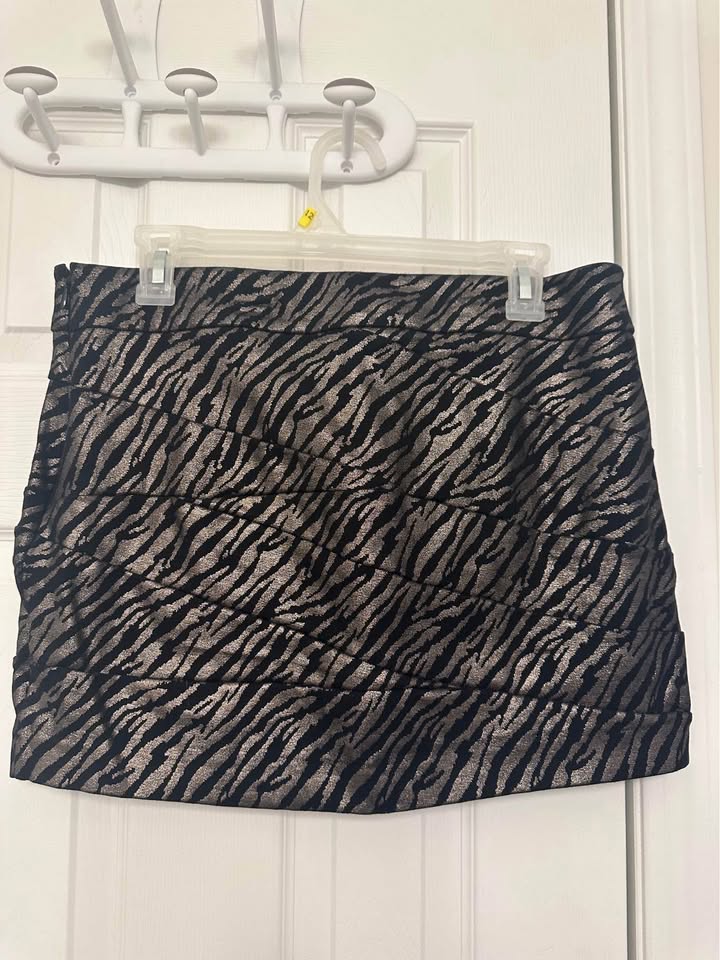 Black and Gold Skirt - photo 3