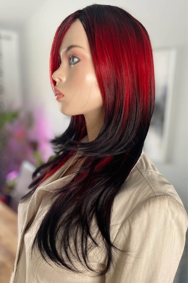 NWOT: Layered Gradient Black & Red Ombre Cosplay Wig 2230 - photo 5