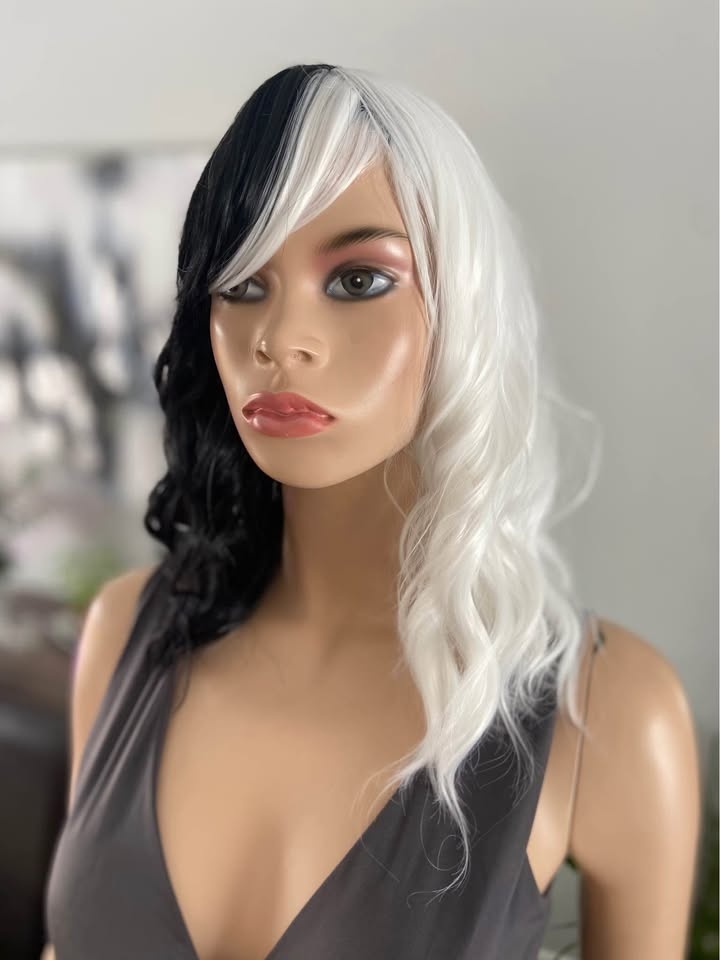 NWOT 16” Wavy Black & White Cruella DeVille Synthetic Wig 2249 - photo 3