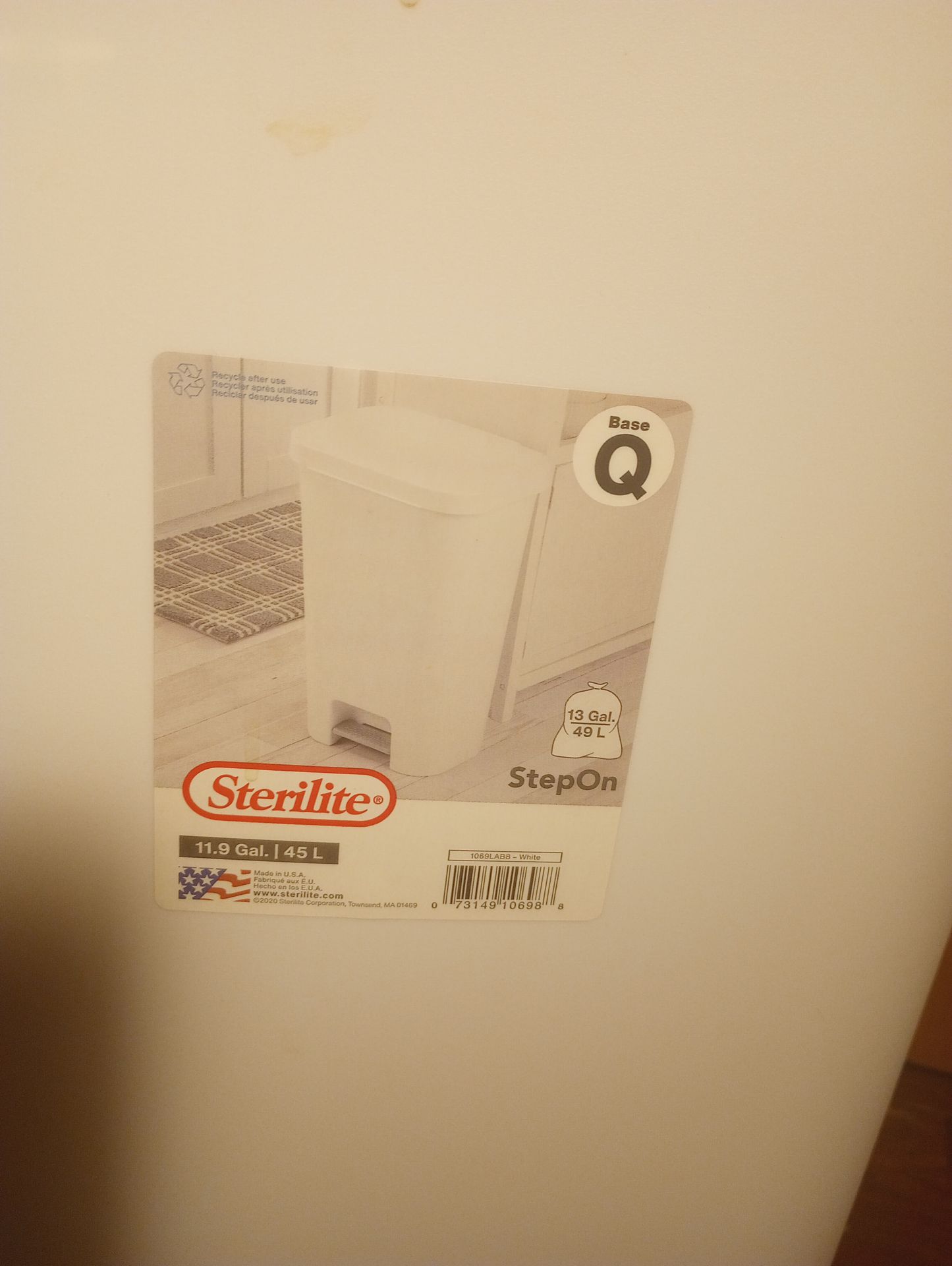 New 11.9 Gallon Kitchen Garbage Can - photo 2