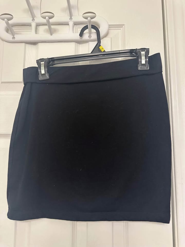 Black Skirt - photo 3