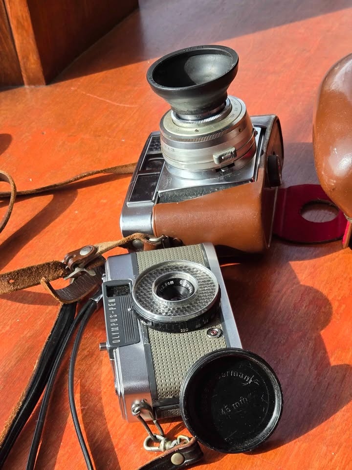 Olympus Pen EE and Ikon Contessa - As Is/For Parts - photo 3
