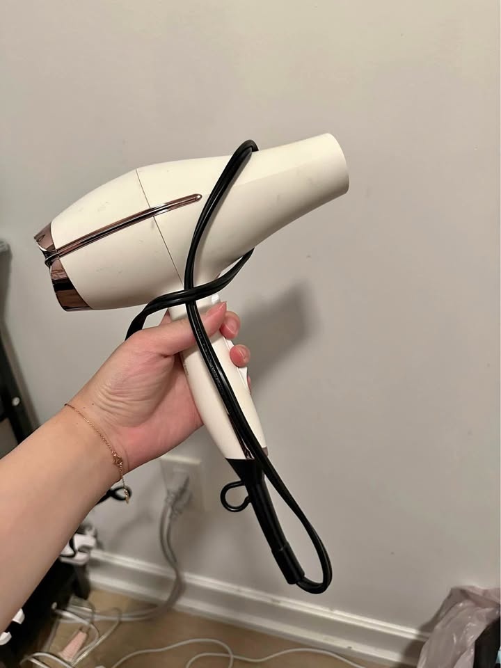 Hair dryer