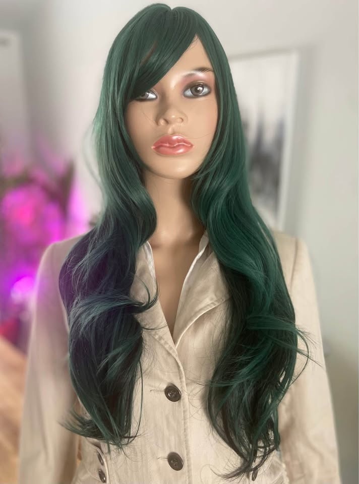 NWT: 24” Long Wavy Green Synthetic Wig w Blk Under Layer 2236 - photo 2