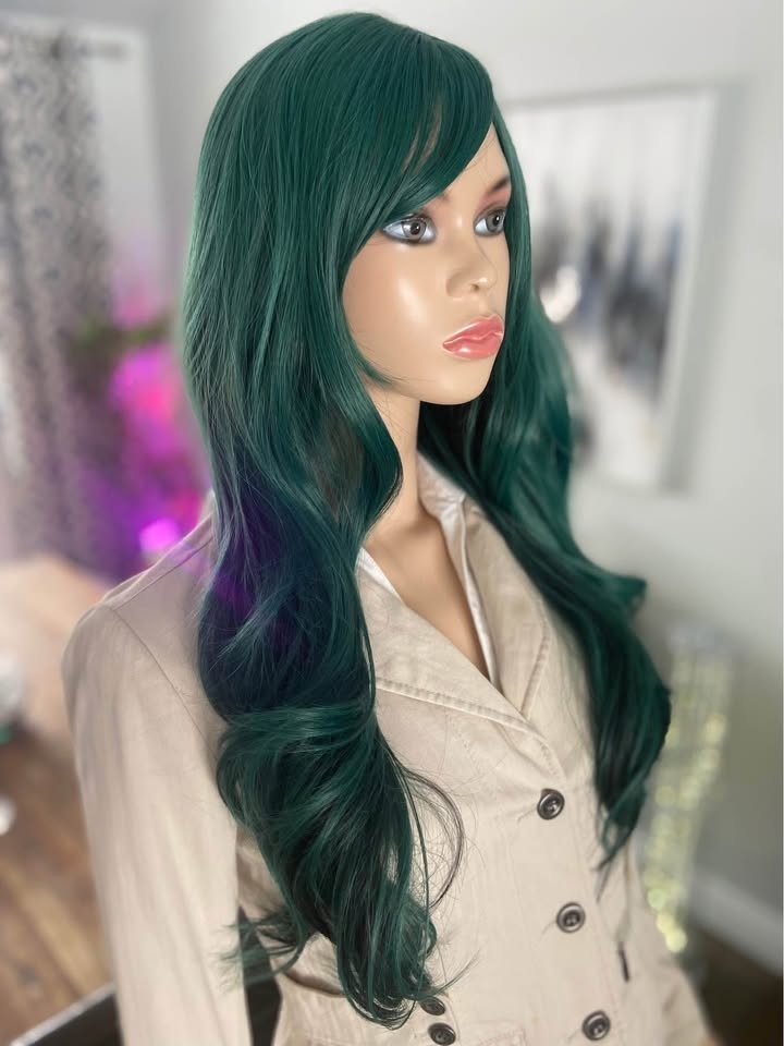 NWT: 24” Long Wavy Green Synthetic Wig w Blk Under Layer 2236 - photo 3