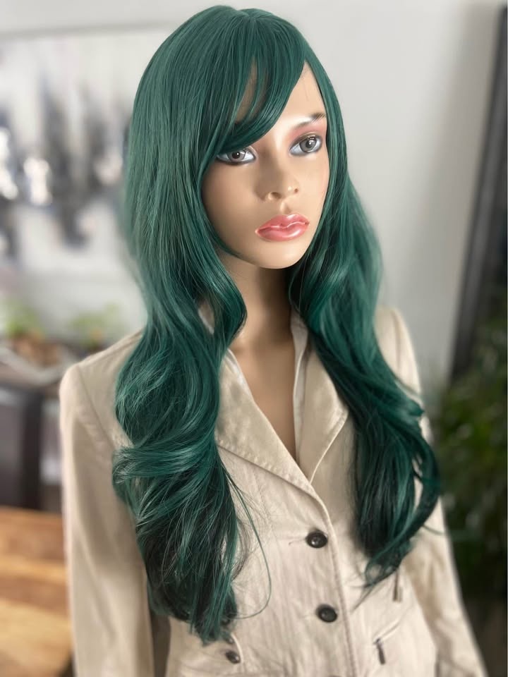 NWT: 24” Long Wavy Green Synthetic Wig w Blk Under Layer 2236 - photo 4