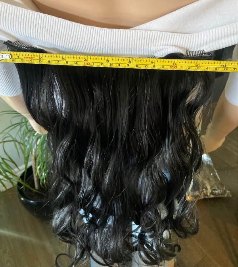 LIKE NEW: 20” Clip-In Curly Synthetic Hair Extensions Blk 335 - photo 3