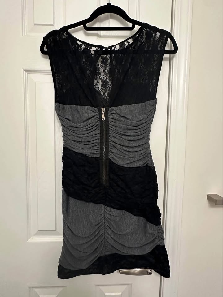 Guess Gray and Black Dress - photo 3