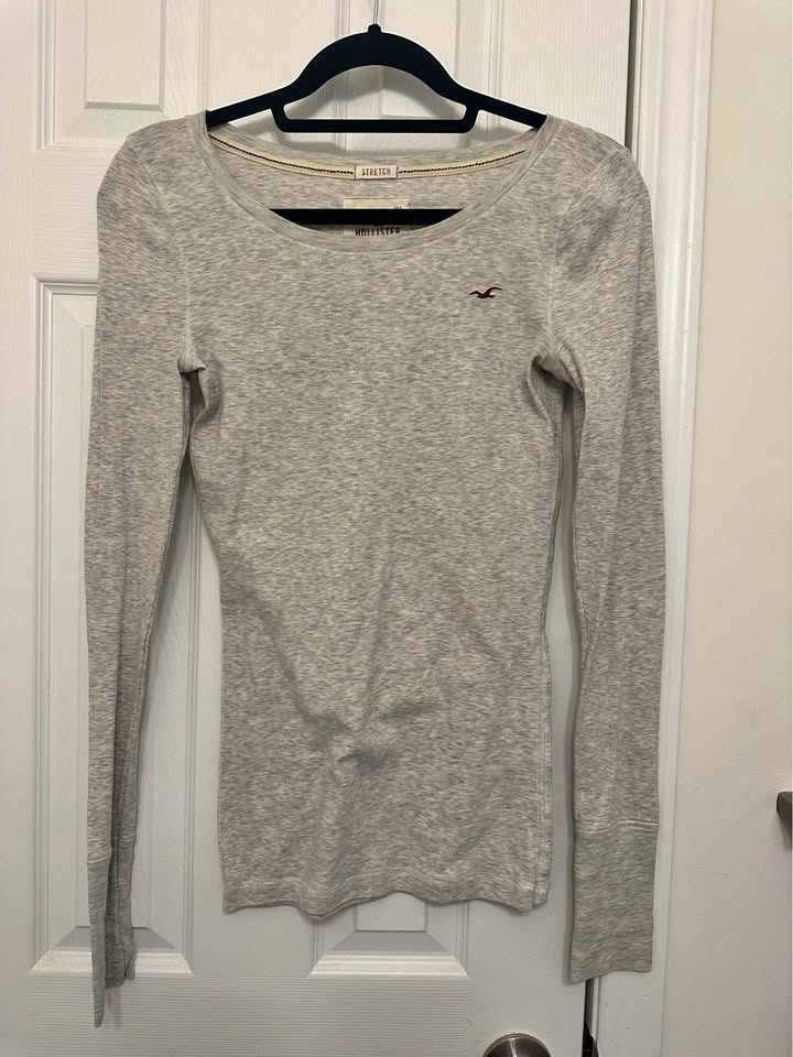 Hollister Long Sleeve Grey Shirt