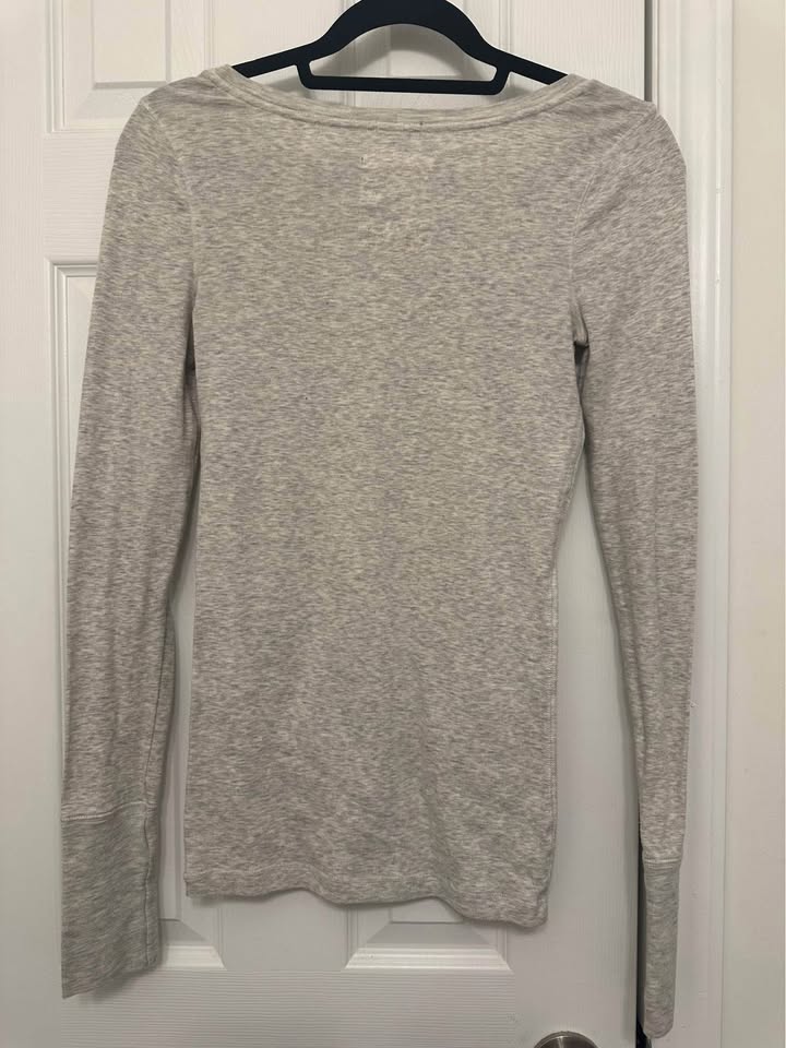 Hollister Long Sleeve Grey Shirt - photo 3