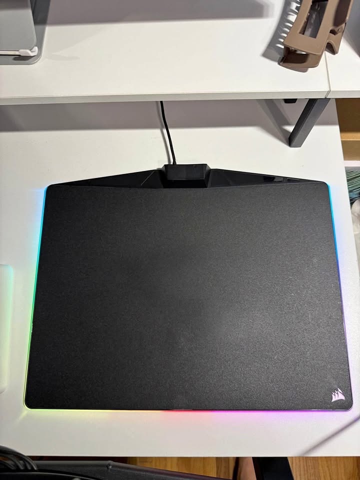 Corsair MM800 Polaris RGB Mouse Pad