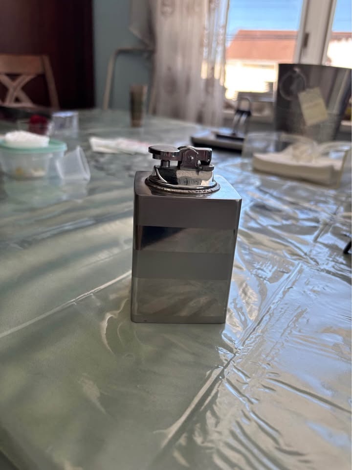 Glass & chrome coffee table + vintage table lighter - photo 5