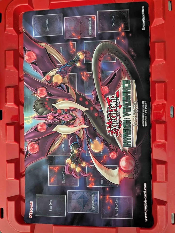 Yugioh Playmat - Starving Venom Sneek Peek