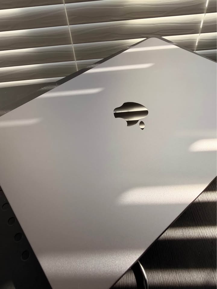 13-inch MacBook Air M3 (8GB RAM, 256GB SSD) - photo 5
