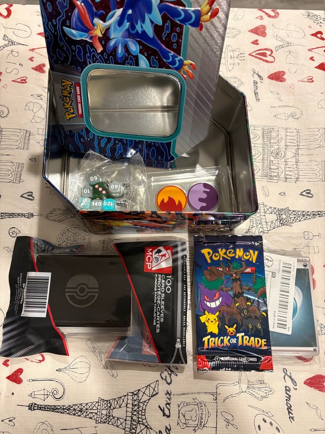 EX Tin With Pokemon Cards - photo 2