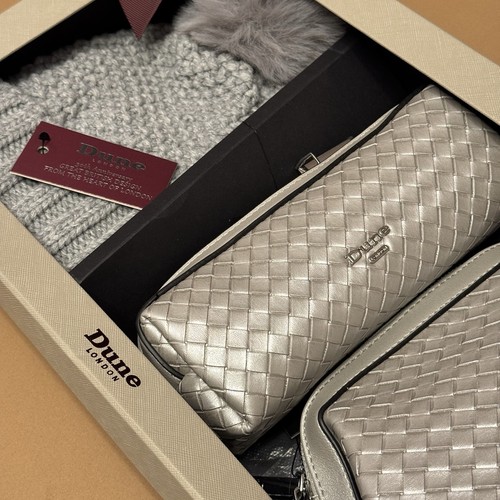 Dune London Silver Quilted Crossbody & Wallet Gift Set + Beanie - photo 3